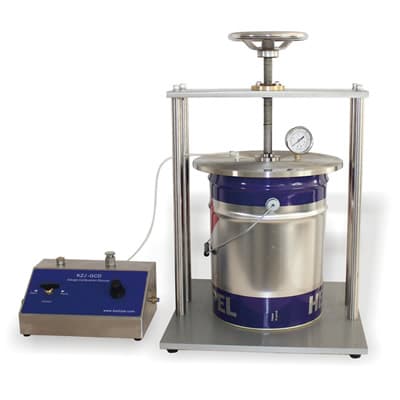 CanNeed-DST-100 Seal Tester for steel drums performing inner pressure resistance test